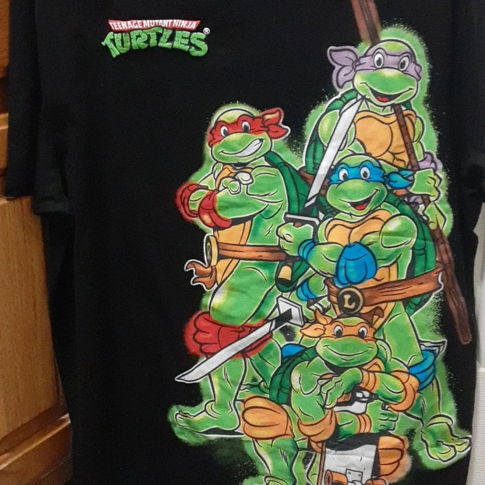 Nickelodeon Teenage mutant ninja turtles Graphic T shirt. XL. NWT. - Picture 2 of 4